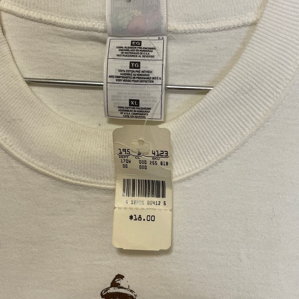 Vintage MARSHALL FIELD’S T-Shirt - Picture 6 of 8